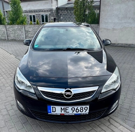 Opel Astra cena 26400 przebieg: 180000, rok produkcji 2010 z Jabłonowo Pomorskie małe 172